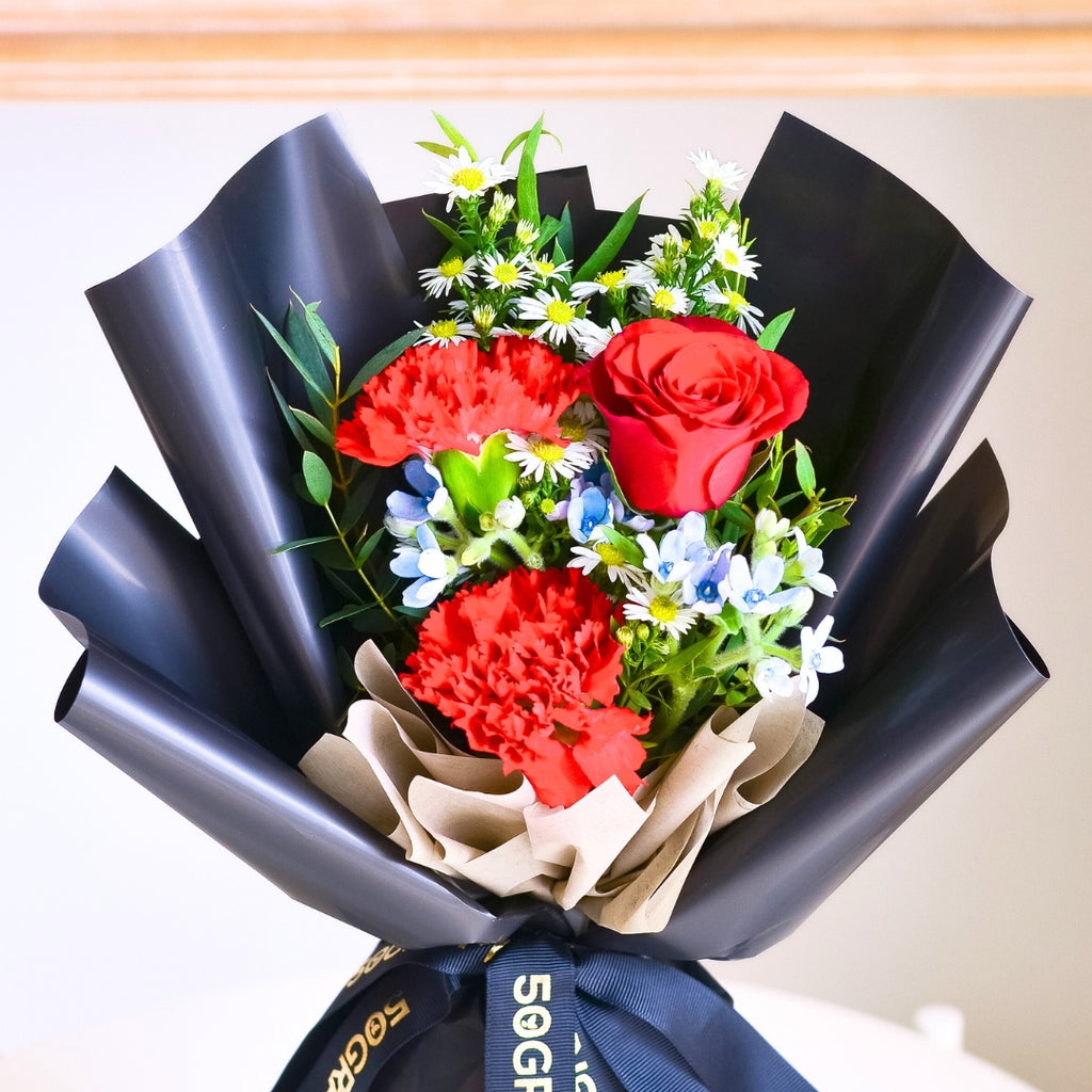 Rosette Rouge Red Roses Hand Bouquet image 6