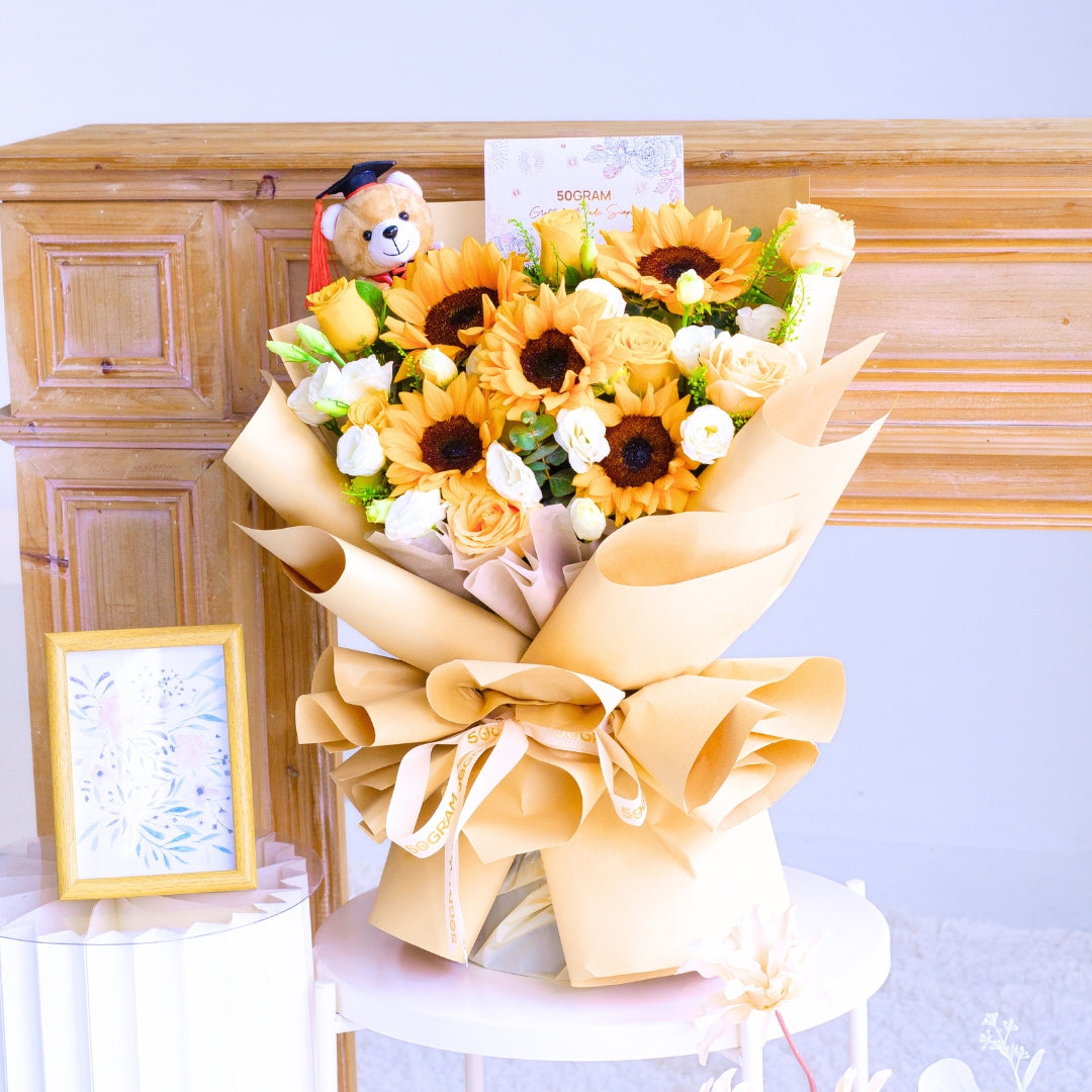 Future Bright Sunflower Hand Bouquet image 13
